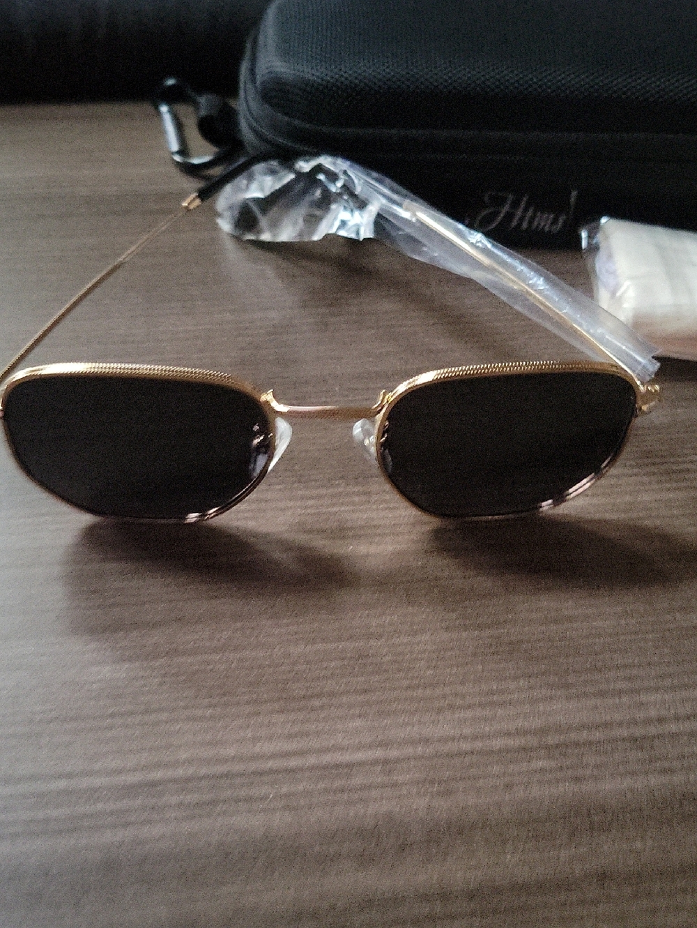 HTMS Gold Frame Sunglasses with Dark Lenses Dustbag & Hardcase